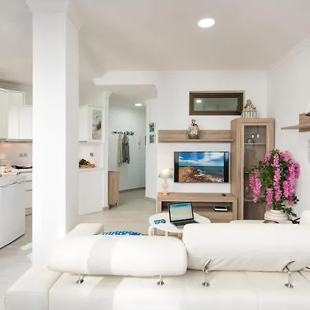 Apartment Marlenghi Beach View *