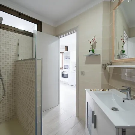 Marlenghi Beach View Apartment *
